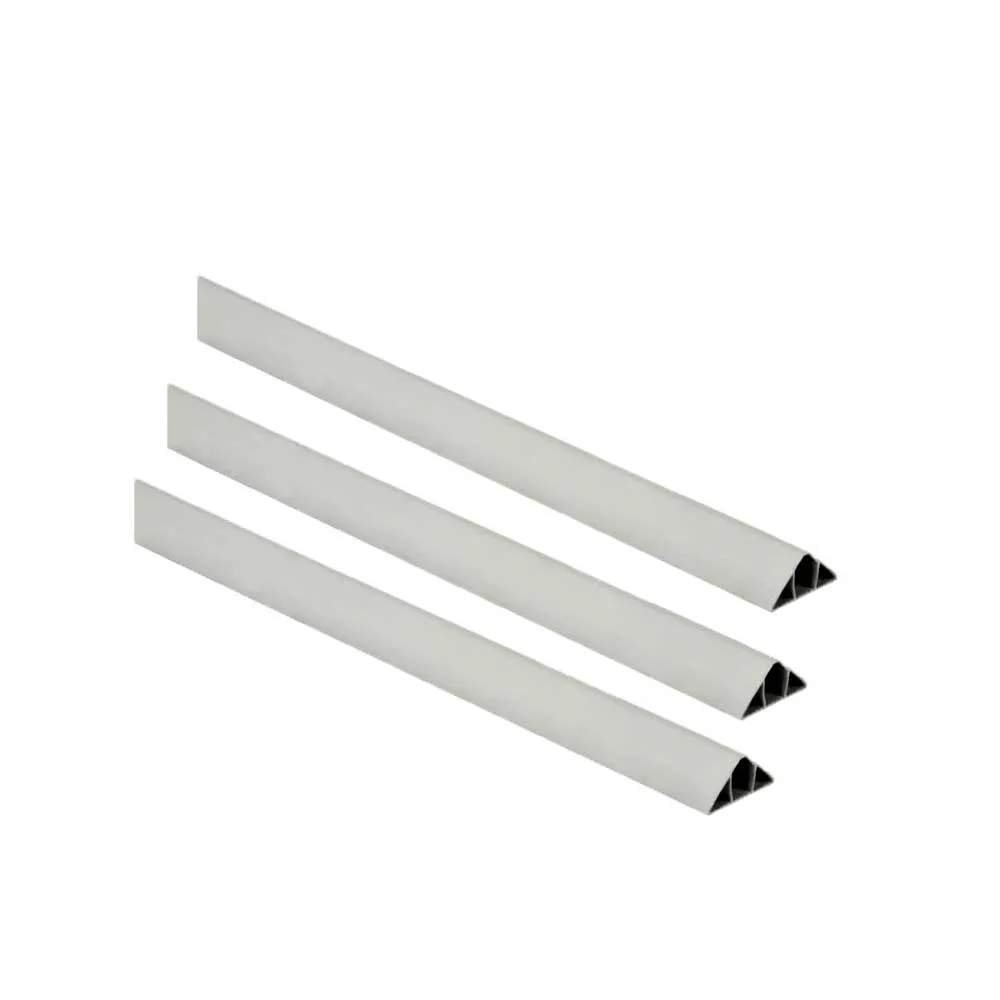 Șipca triunghiulara din plastic pentru muchi stâlpi 32 x 15
